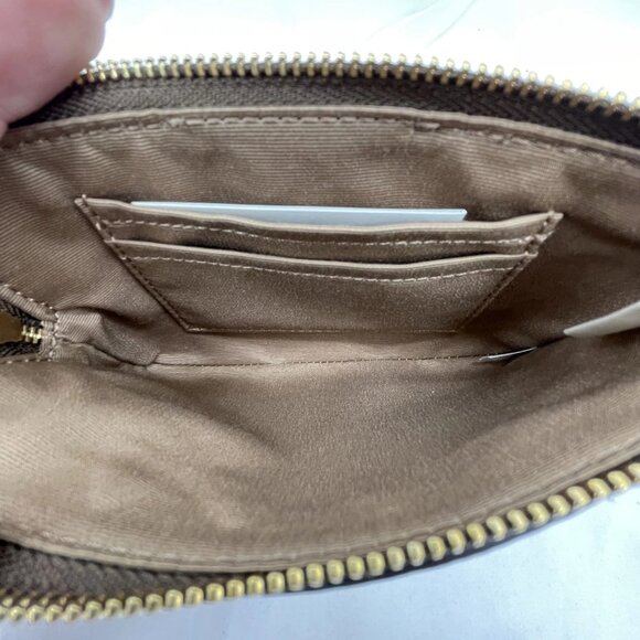 NEW COACH Women’s Corner Zip Wristlet in Signature Canvas with Stripe Tan/Brow - Picture 12 of 12